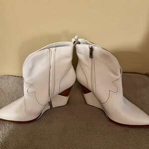 Beautiful Jessica Simpson western style wedge bootie